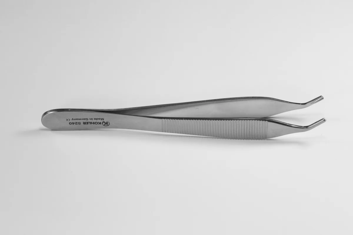 Пинцет ADSON-BROWN 7*7 12см угловой Kohler