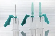 Игла двусторонняя 22Gх1'' (vacuette® Visio Plus с камерой визуализации, в комплекте с держателем с защитой от укола, черная 0,7х25 мм)